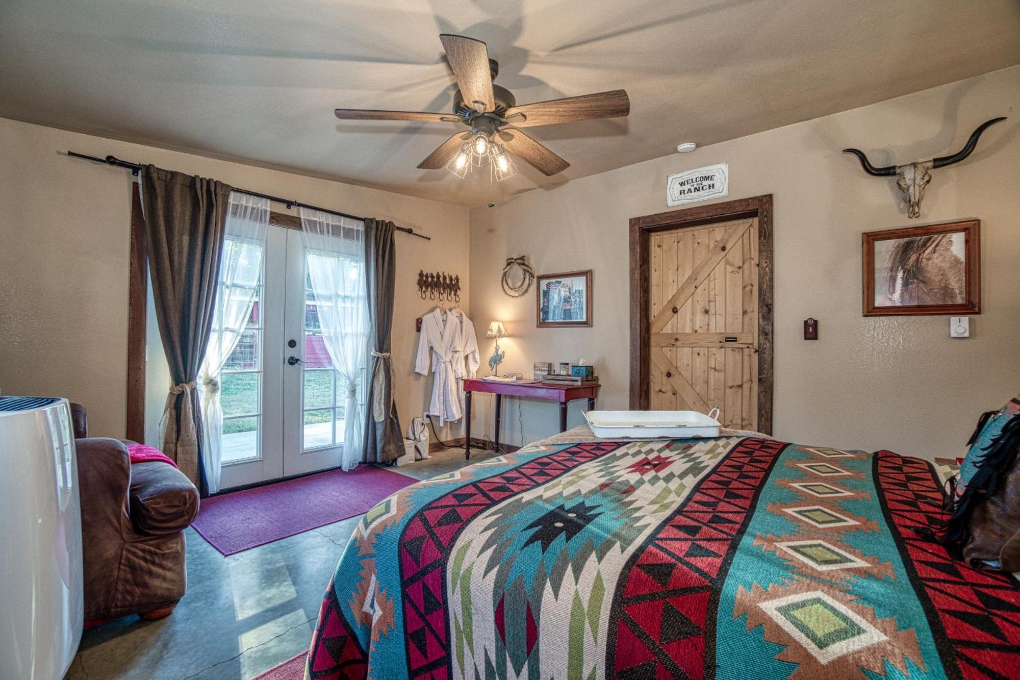 Soul Whispering Ranch Retreat Upper Lake Exterior foto