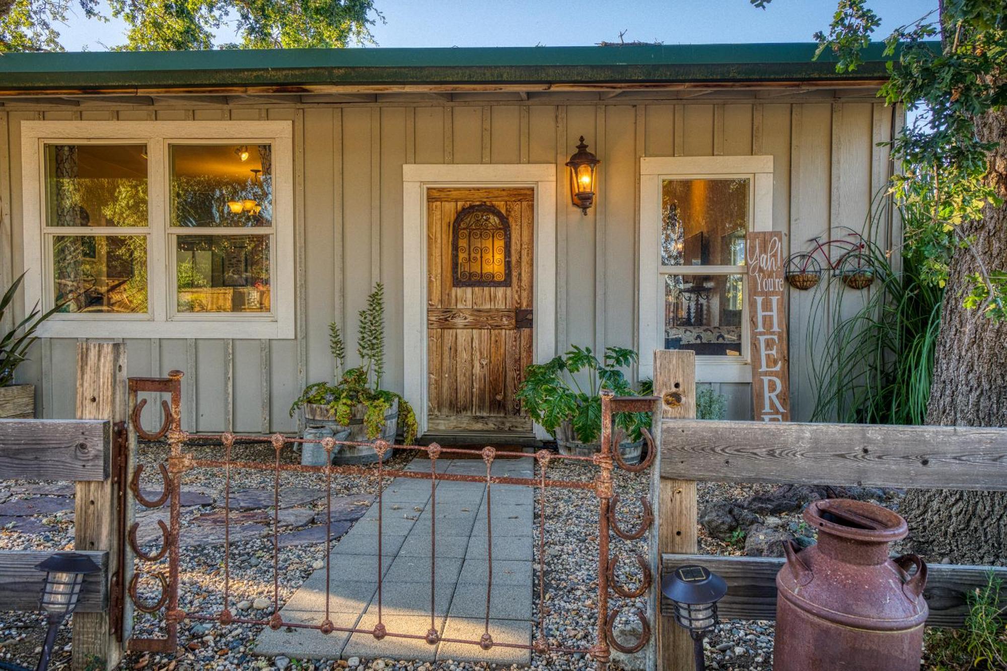 Soul Whispering Ranch Retreat Upper Lake Exterior foto